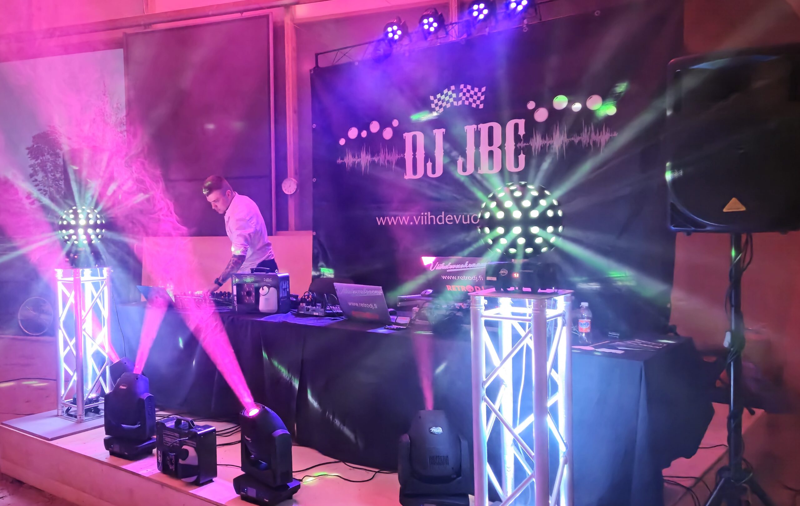 wedding DJ